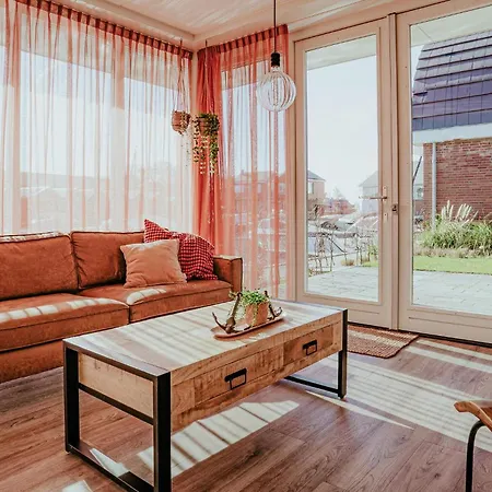 3 Bedroom Front In *